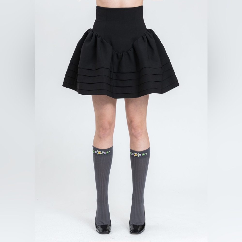 ◾️Cider Black Flared Structured Layered Skirt